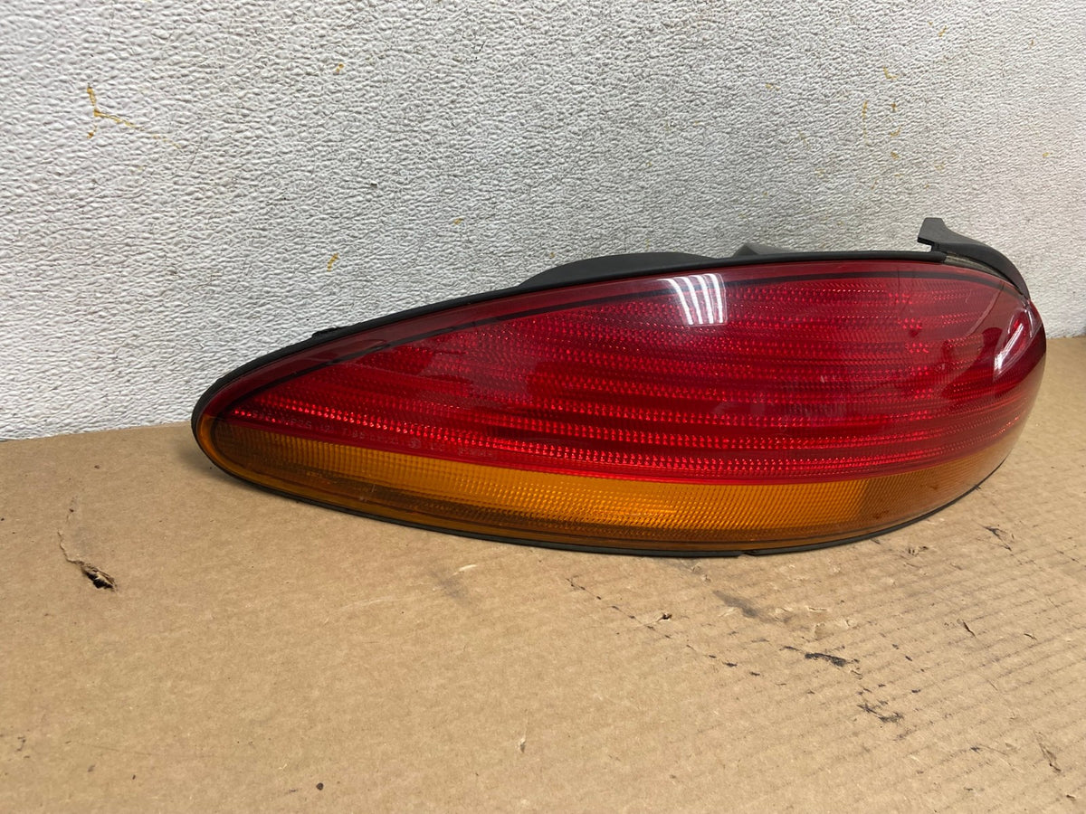 2003-2004 Chrysler Concorde Left Driver LH Side Tail Light AH4253 LK1