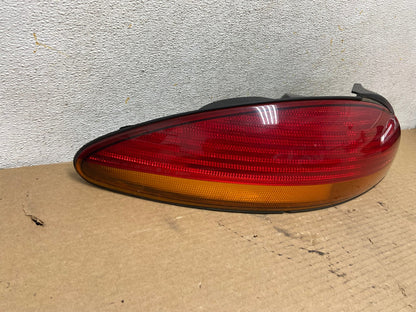 2003-2004 Chrysler Concorde Left Driver LH Side Tail Light AH4253 LK1