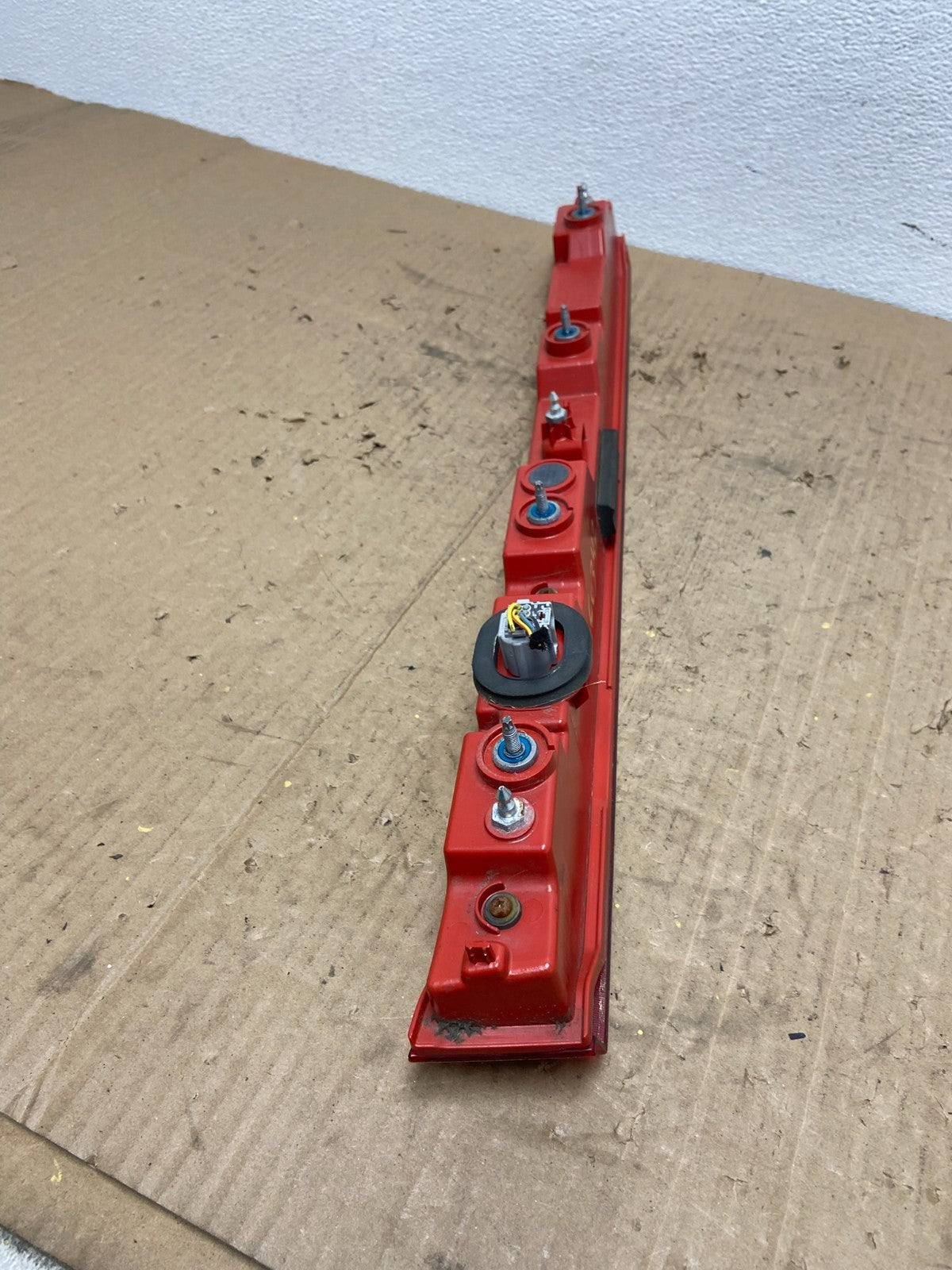 2015 to 2019 Lincoln MKC Center Trunk  Tail Light OEM AC0342 DG6