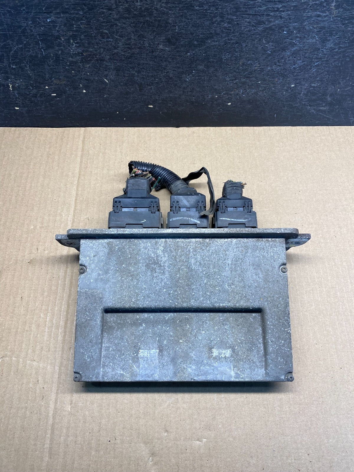 2005 Ford E250 E350 4.6L Engine Control ECU Computer Module AG9437 DW1