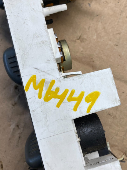 2001 - 2007 GMC Chevrolet Express 1500 Climate Control A/C M6449 DG7
