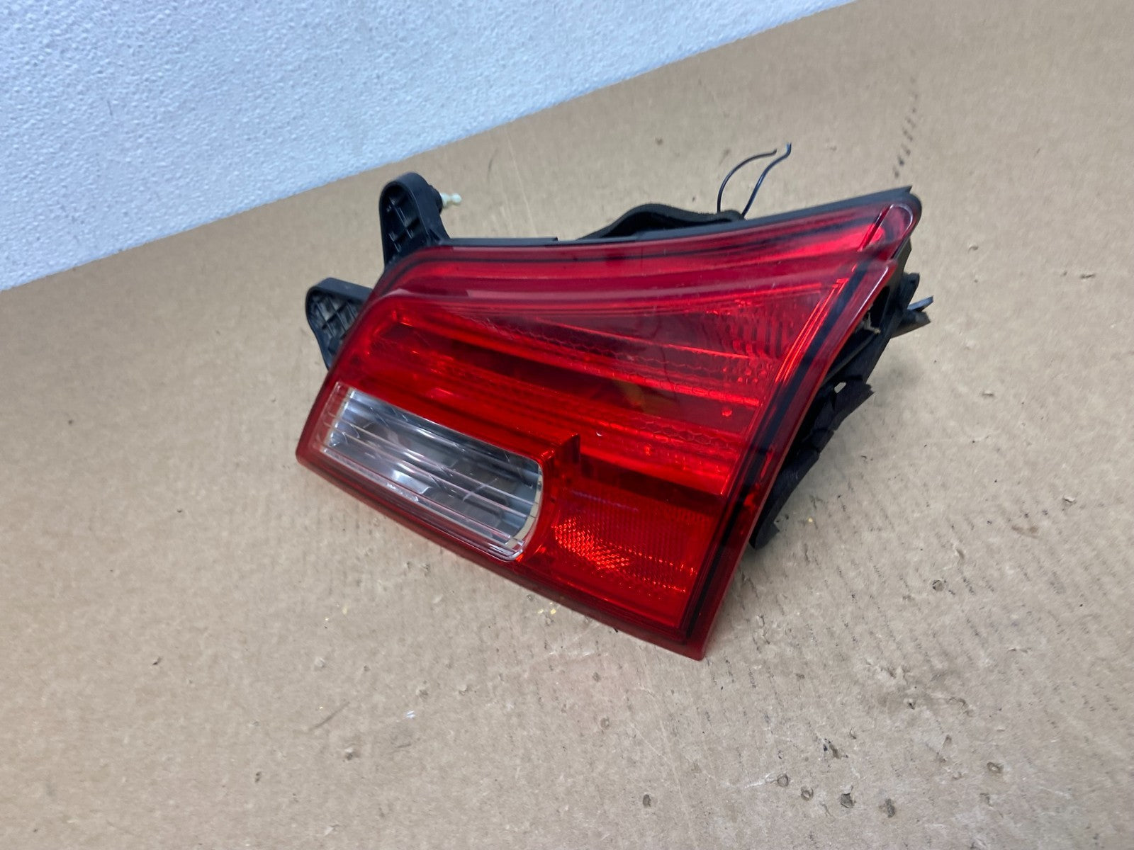 2010 - 2014 Subaru Outback Right Passenger RH Inner Tail Light OEM AC1144 DW1