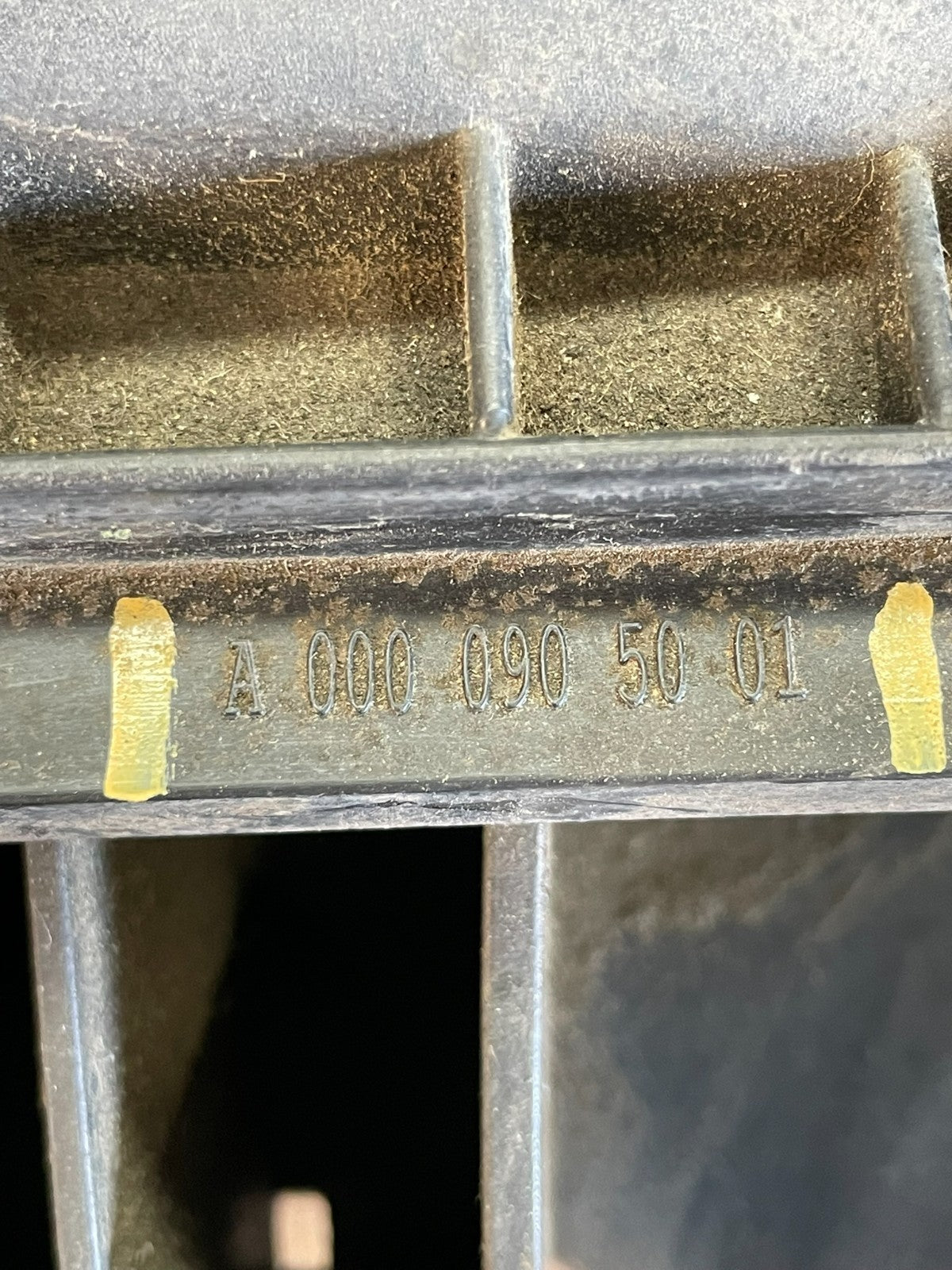 2010 to 2018 Mercedes-Benz Sprinter 2500 3.0L Air Cleaner Box ad8600 DG6