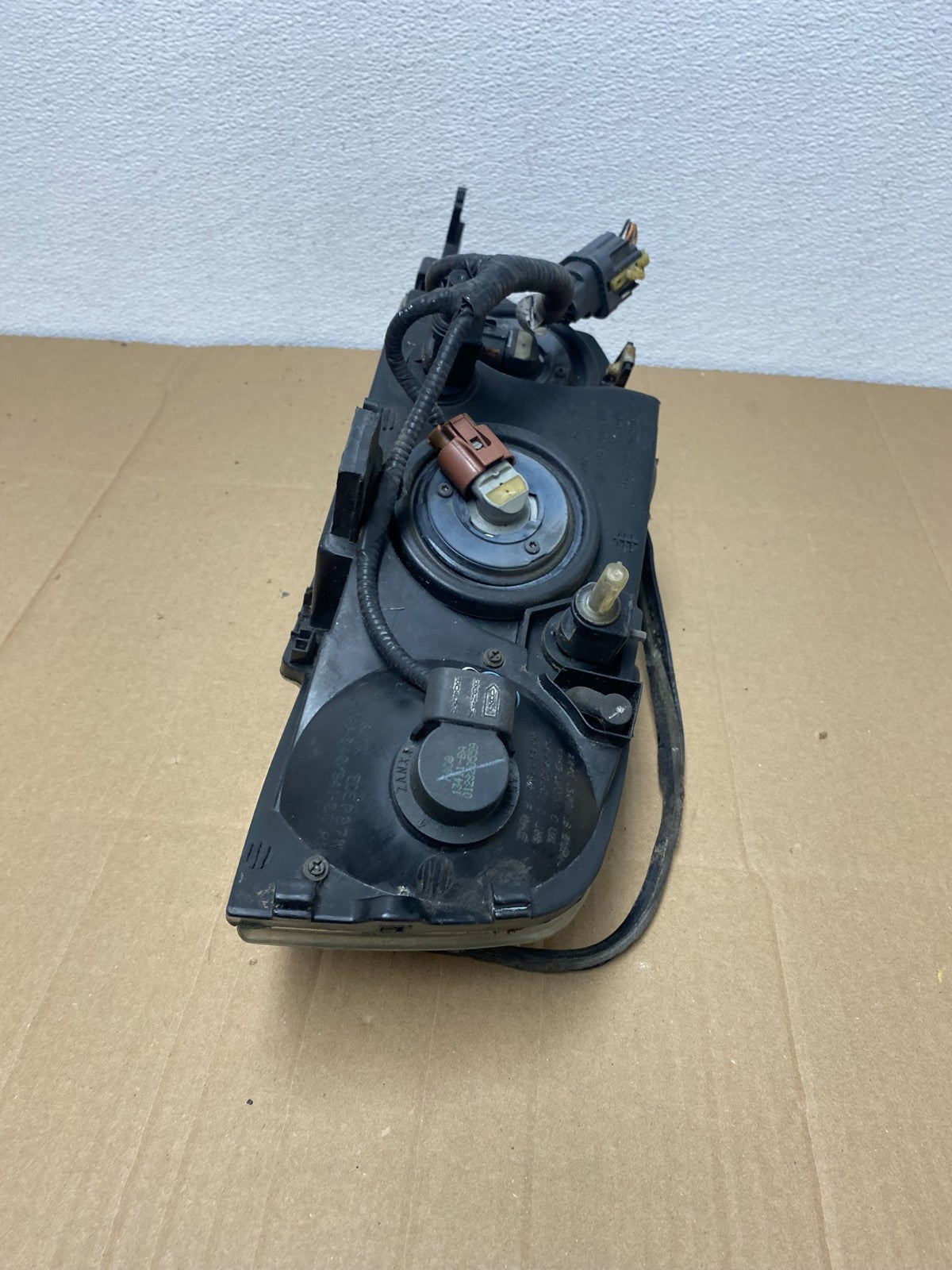 2000 to 2002 Lincoln Ls Right Passenger RH Side Headlight Halogen Oem AB8029 DW6