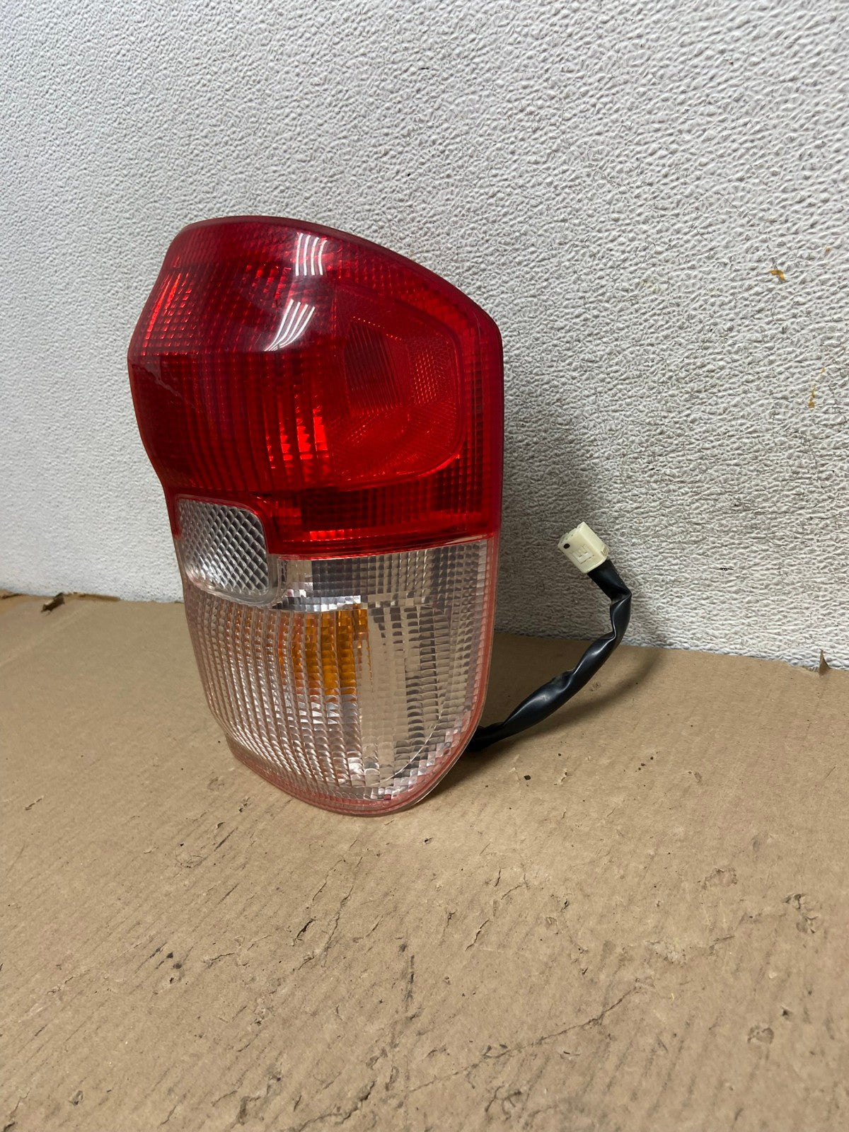 2001 2002 2003 Toyota Rav4 Right Passenger Rh Side Tail Light AG8042 LK2