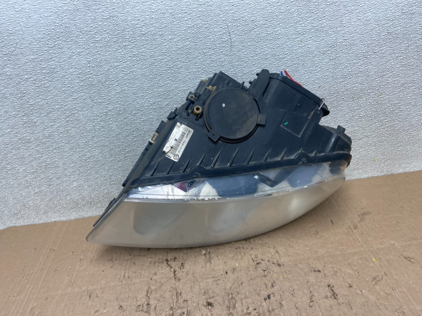 2004 to 2007 Volkswagen Touareg Left Driver Halogen Headlight Oem Y0711 DW4