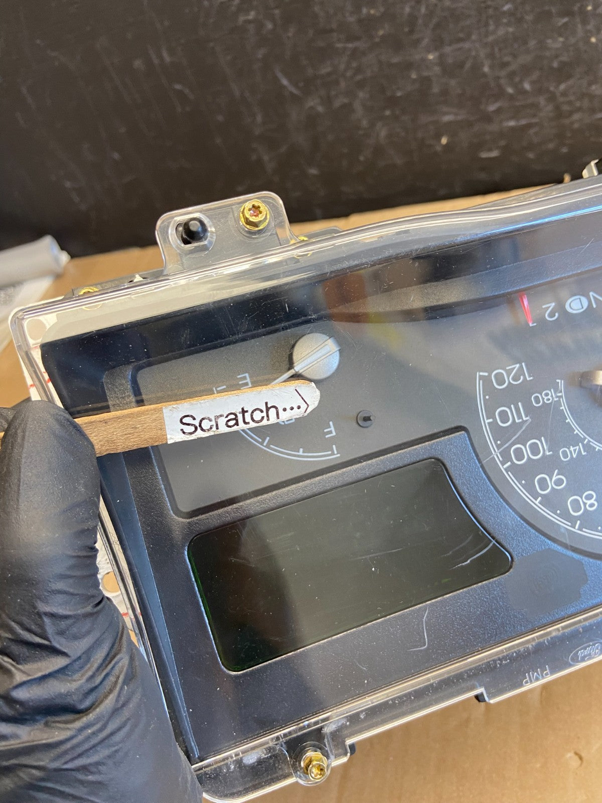 2003 and 2004 Lincoln Town Car Speedometer Gauge Cluster ad7072 DG3