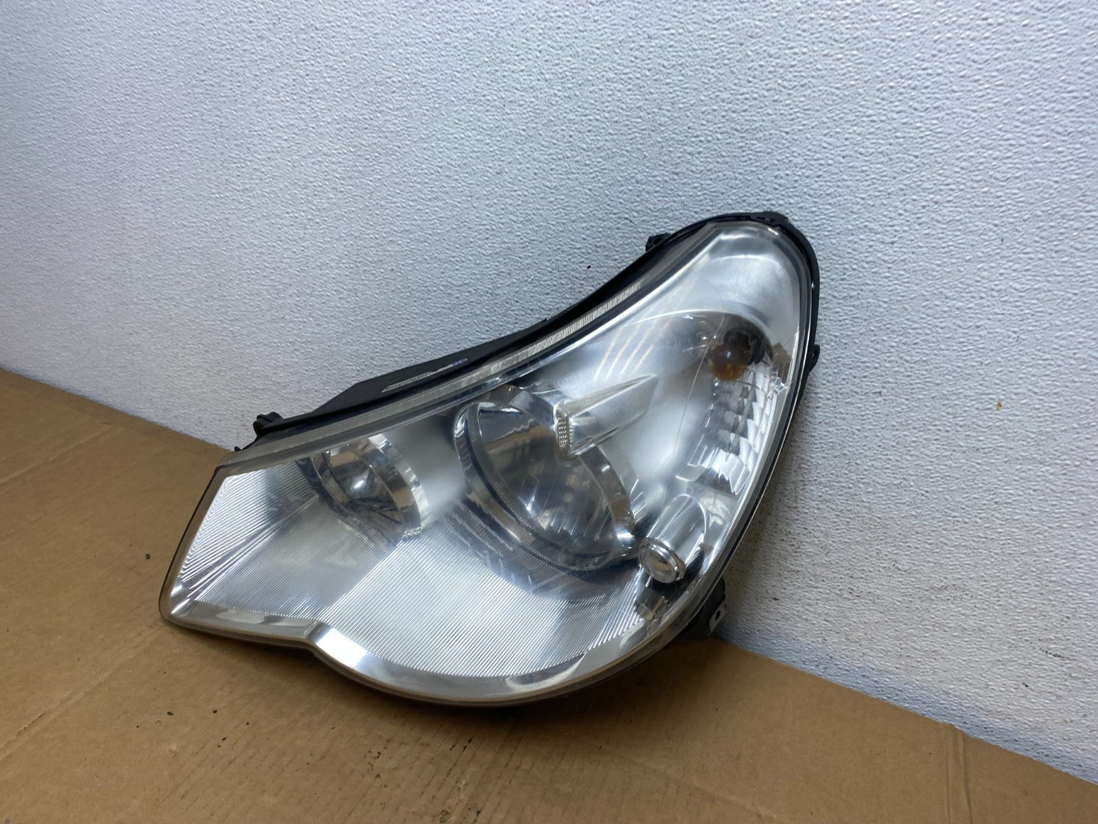 2007 to 2010 Chrysler Sebring Left Driver LH Side Headlight AD0746 DW1