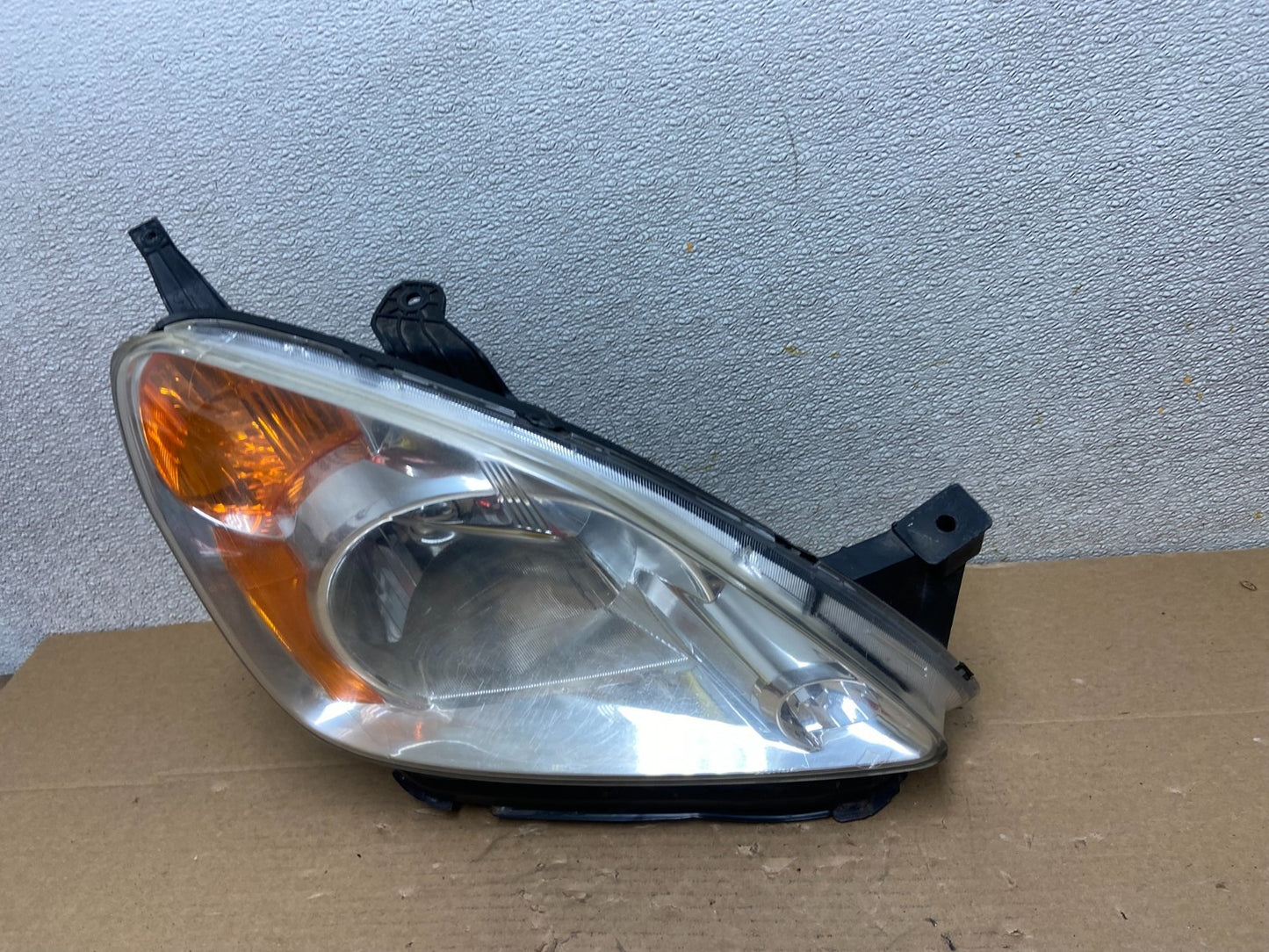 2002 to 2004 Honda CRV CR-V OEM Right Passenger RH Halogen Headlight AB4495 DW1