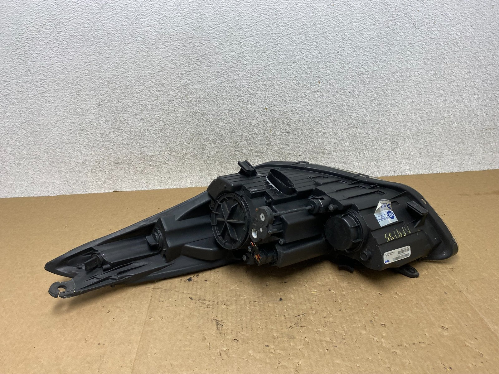 2011 2012 2013 Hyundai Elantra Right Passenger Headlight TYC AF9785 DW7