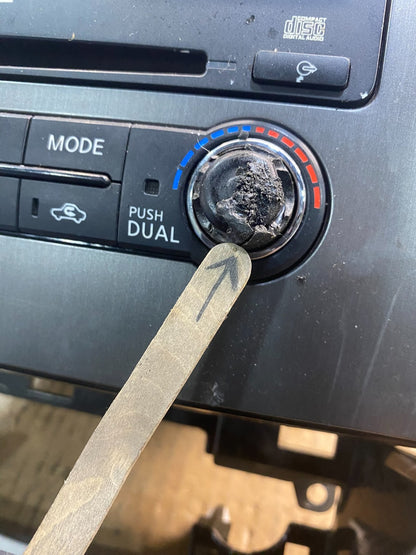 2008 to 2012 Nissan Armada Bose Radio CD Player A/C Climate Control OE AC2692 DG2