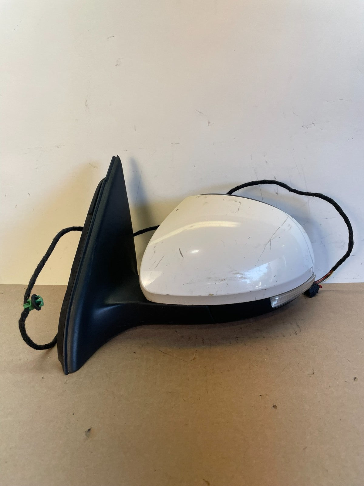 2009 to 2018 Volkswagen Tiguan Left Driver LH View Door Mirror AI0856 DG0