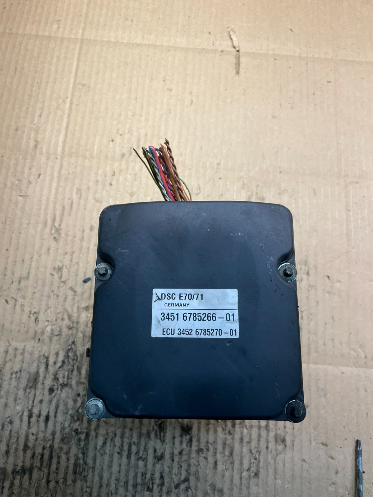 2007 to 2009 BMW X5 E70 ABS Anti-Lock Brake Pump Module OEM x8858 DG4