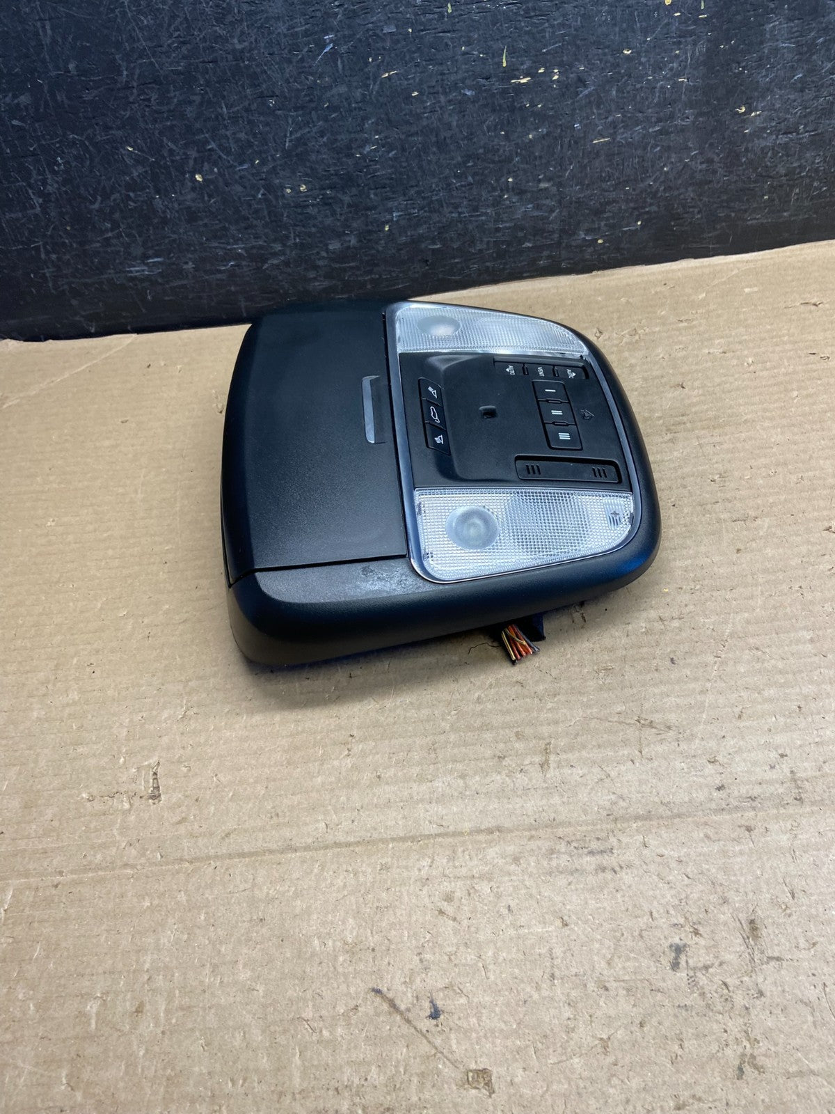 2011 to 2018 Jeep Gran Cherokee Overhead Console Dome Light AH3661 DG1