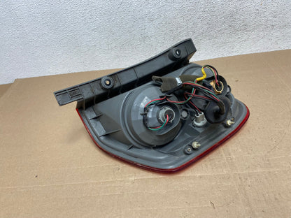 2003 2004 2005 Honda Pilot Left Driver LH Side Tail Light AE4976 LK4