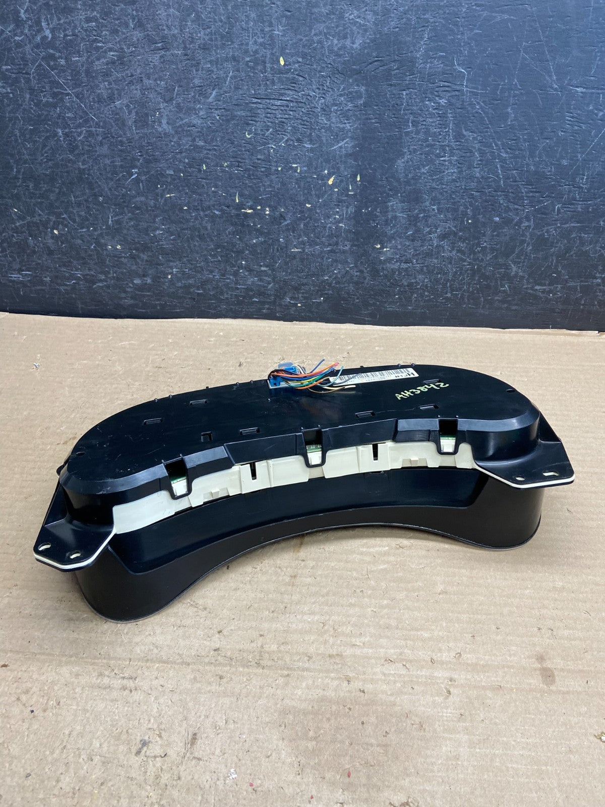 2003 to 2006 Chevrolet Silverado Speedometer Instrument Cluster AH3842 DG7