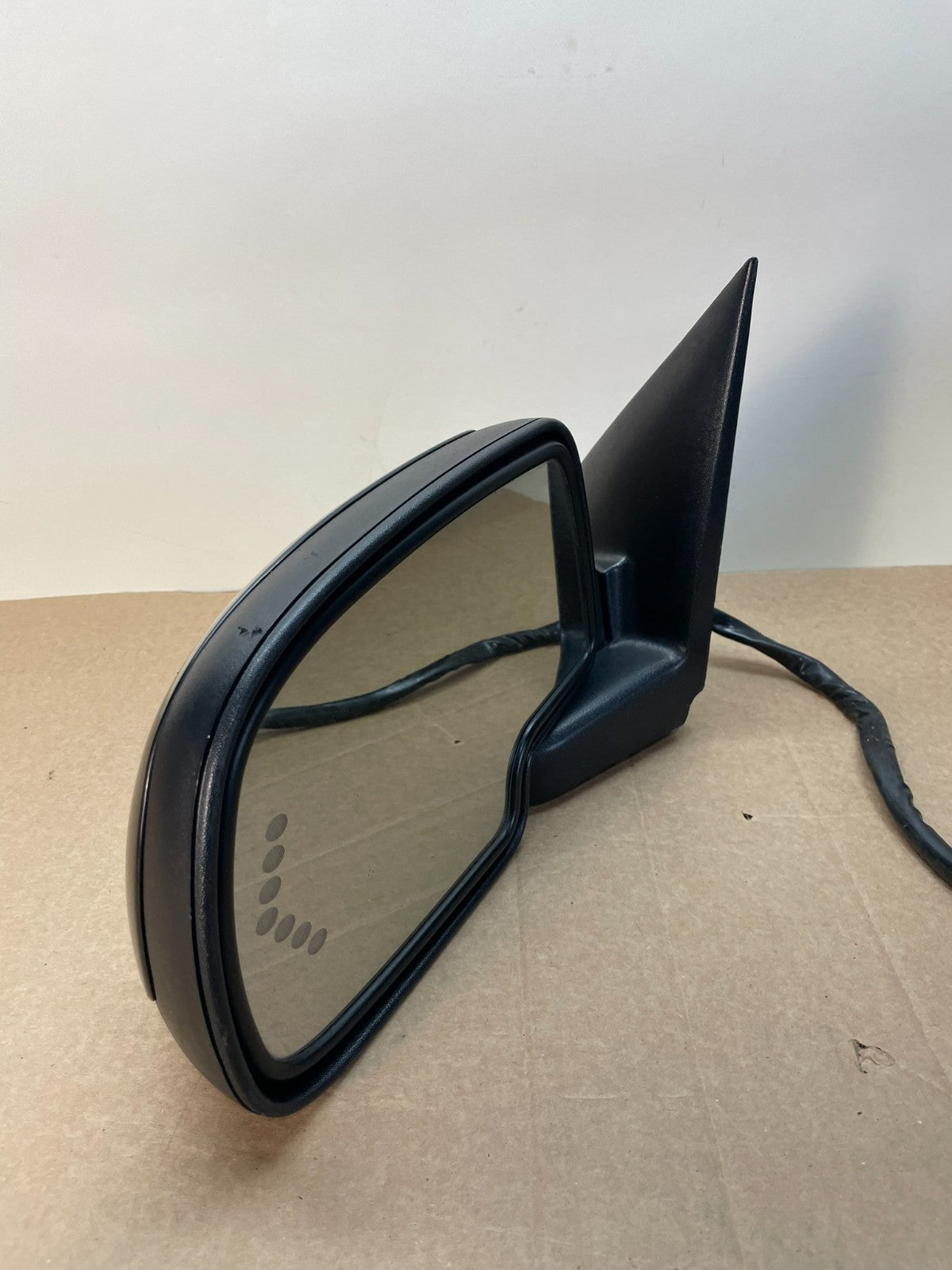 2003-2006 Chevrolet Tahoe Suburban Left Driver LH Turn Door Mirror AG9998 DG2