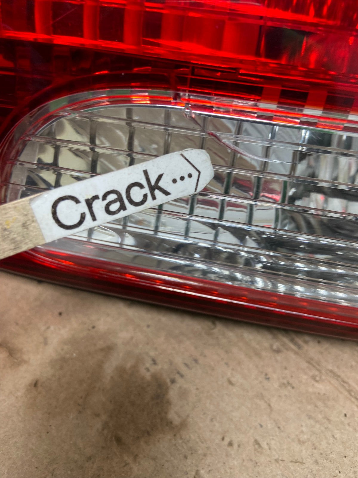 2001 - 2003 Toyota Sienna Right Passenger Rh Side Inner Tail Light AF5059 LK3