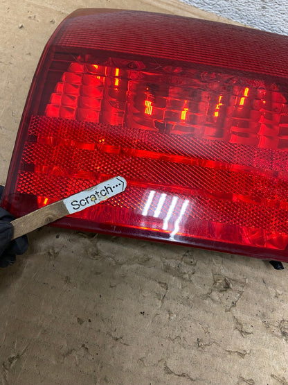 2004 - 2005 Toyota Sienna Left Driver LH Side Inner Tail Light AH9147 LK5