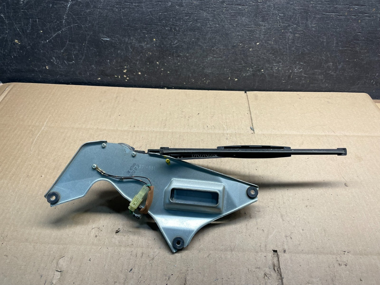2003 to 2011 Honda Element Rear Windshield Washer Wiper Motor v9074 DG5