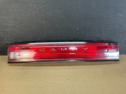 1992 1993 1994 Toyota Camry Center Trunk Rear Tail Light AF5220 DG0