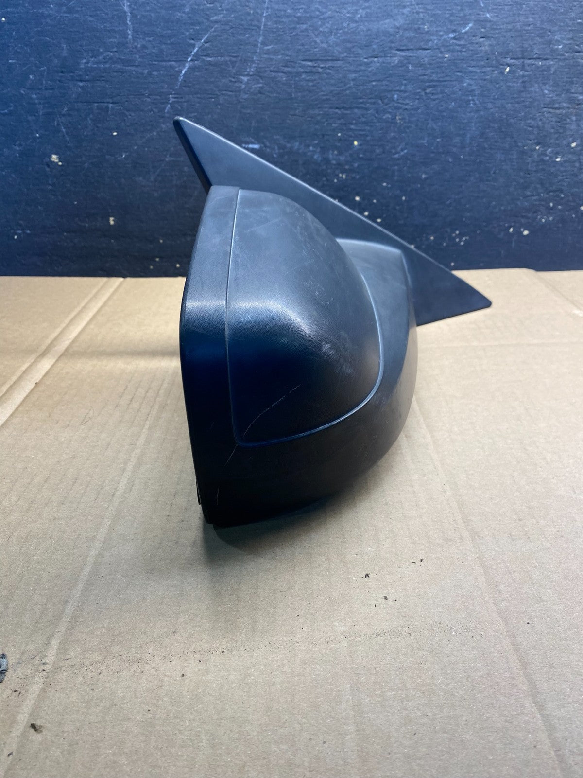2005 to 2009 Ford Mustang Passenger Right Side View Mirror OEM AB0782 MS4