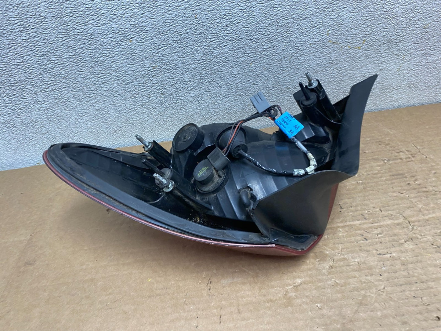 2004 2005 2006 2007 Ford Taurus Left Driver Side Lh Tail Light OEM Z2630 DW4