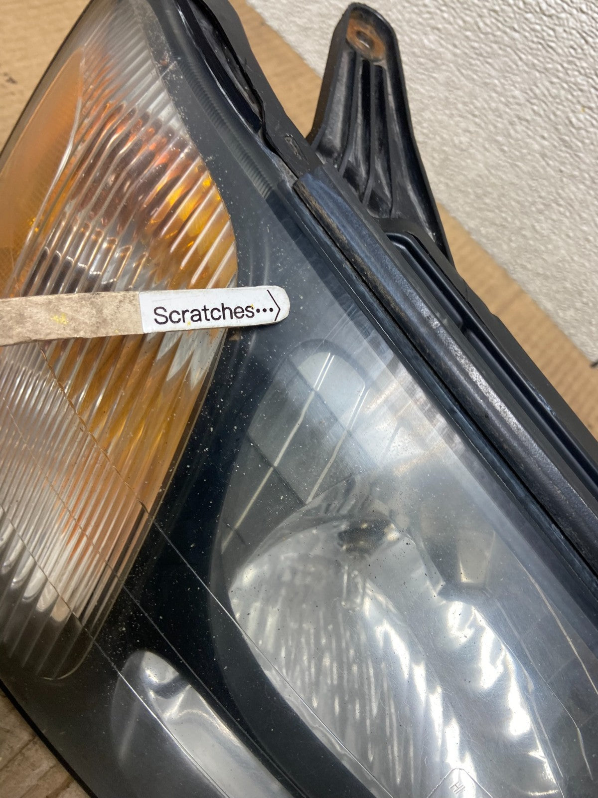2001 to 2004 Subaru Legacy Outback Right Passenger Rh Headlight Oem AA8269 DW3