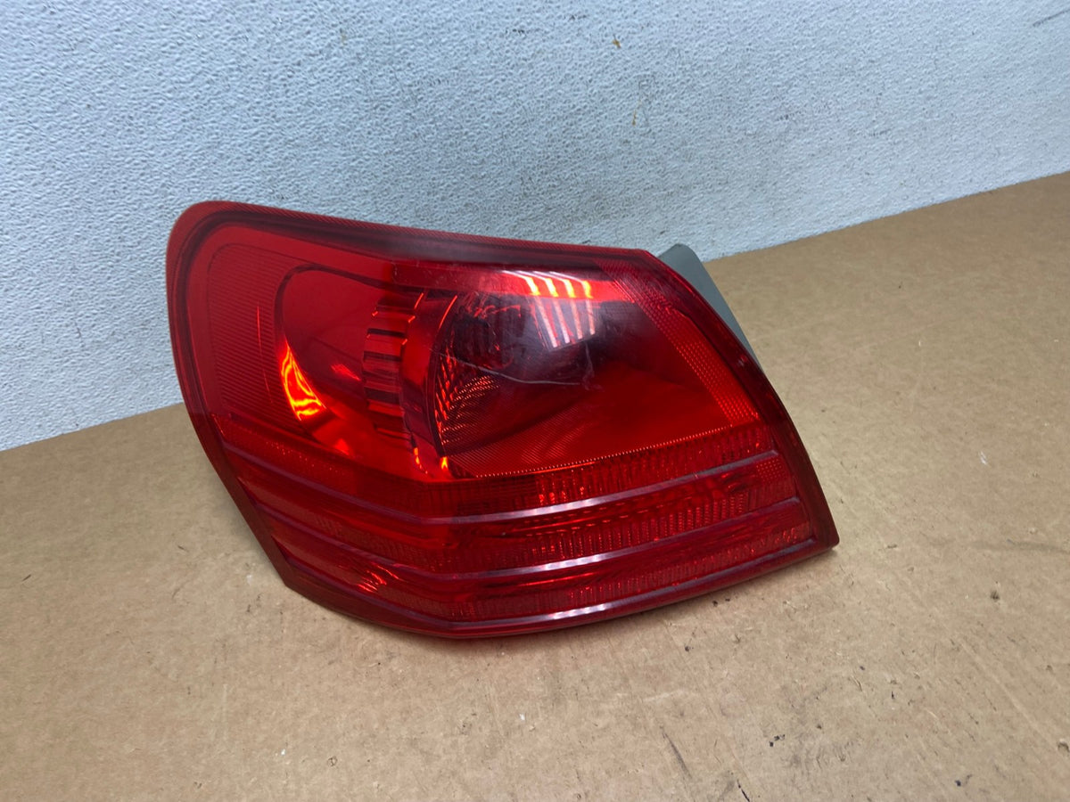 2008 to 2015 Nissan Rogue Left Driver Lh Side Tail Light AD6141 LK0
