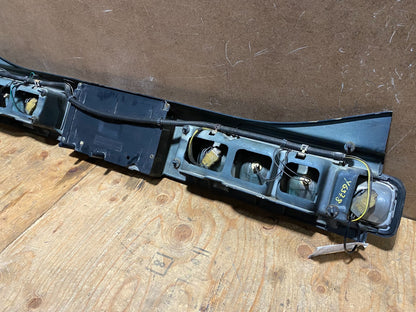 1986 to 1988 Buick Riviera Rear Tail Gate Panel Tail Light Y6378 PS6