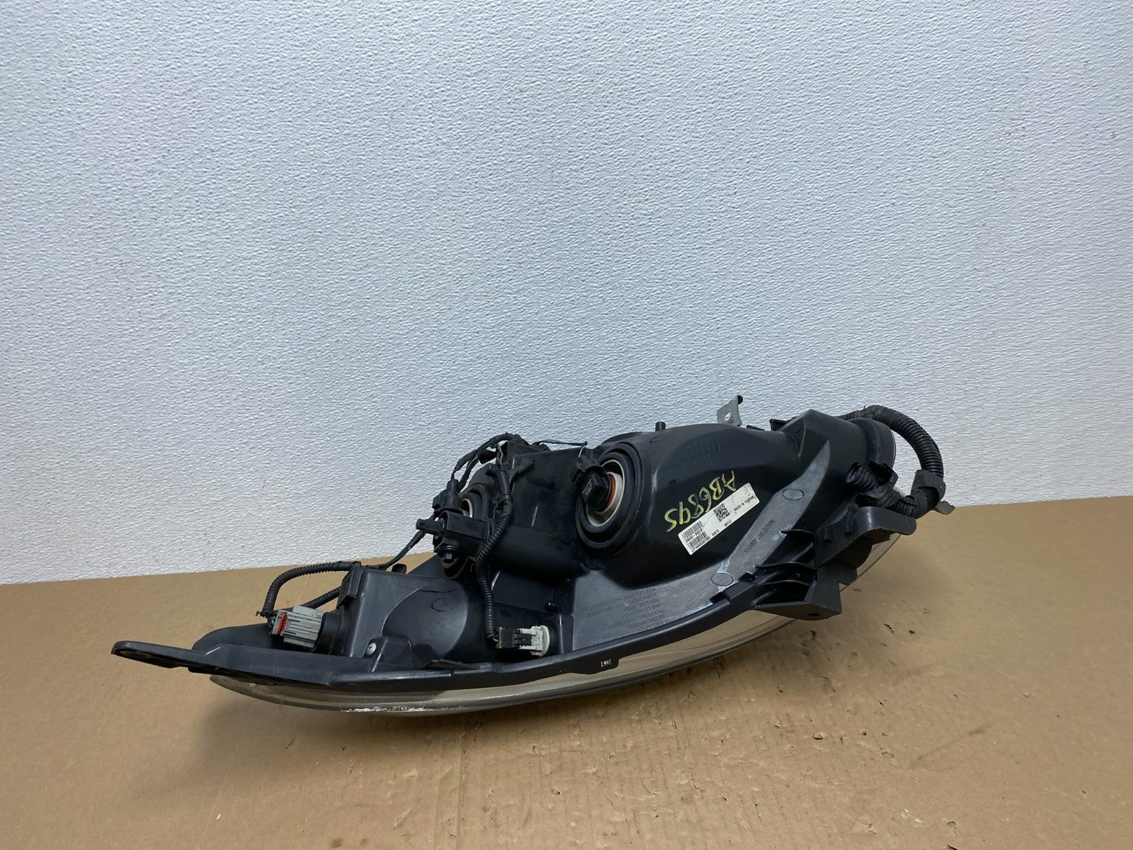 Sedan 2010 2011 2012 Nissan Altima Headlight Right Passenger Rh AB6895 DW6