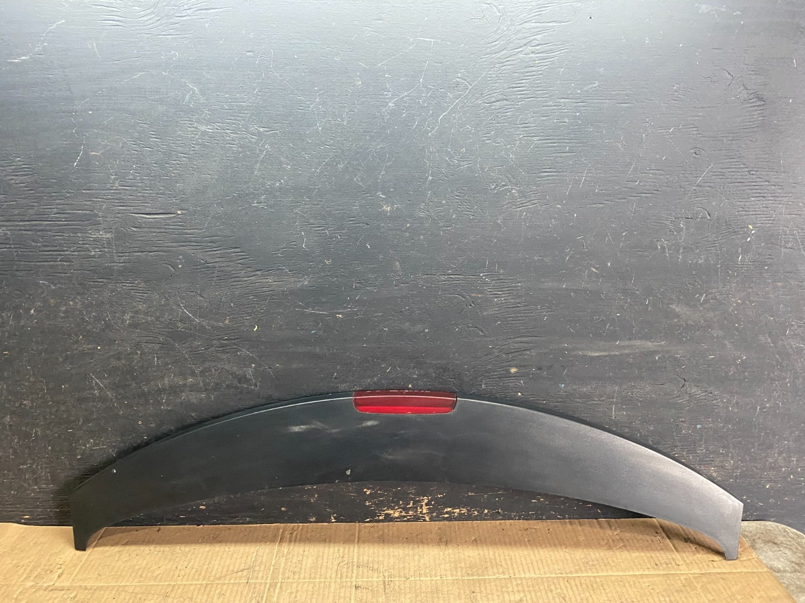 2004 to 2008 Chrysler Pacifica Rear Trunk Hatch Spoiler Wing OEM R7953 DG0