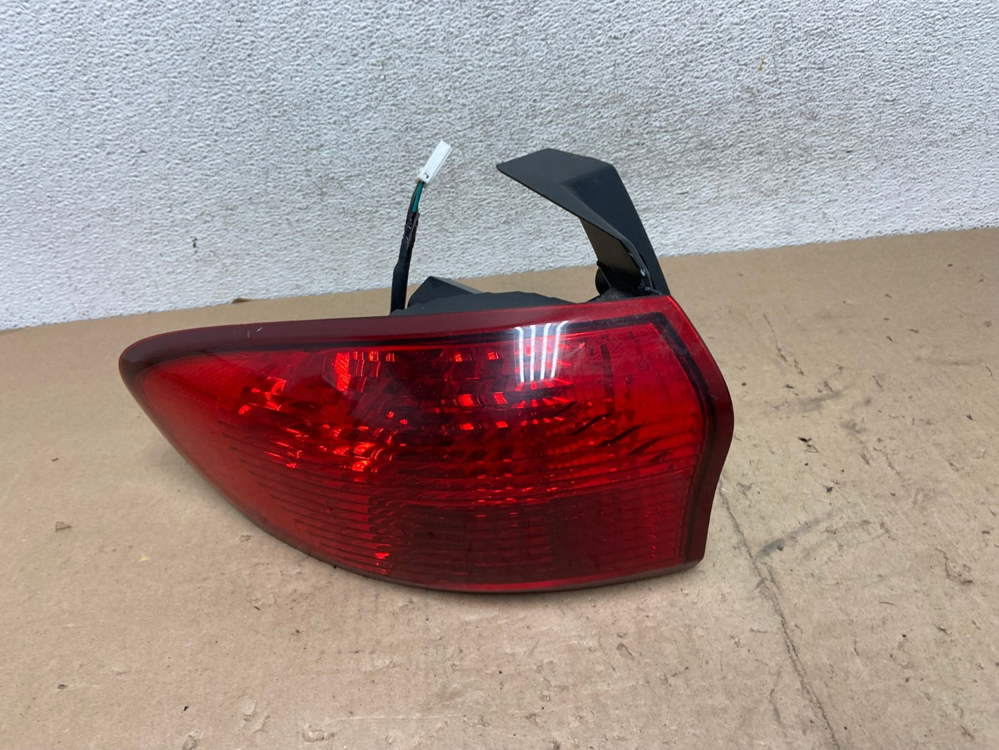 2006-2007 Subaru Tribeca B9 Left Driver Lh Side Tail Light AG5584 LK0