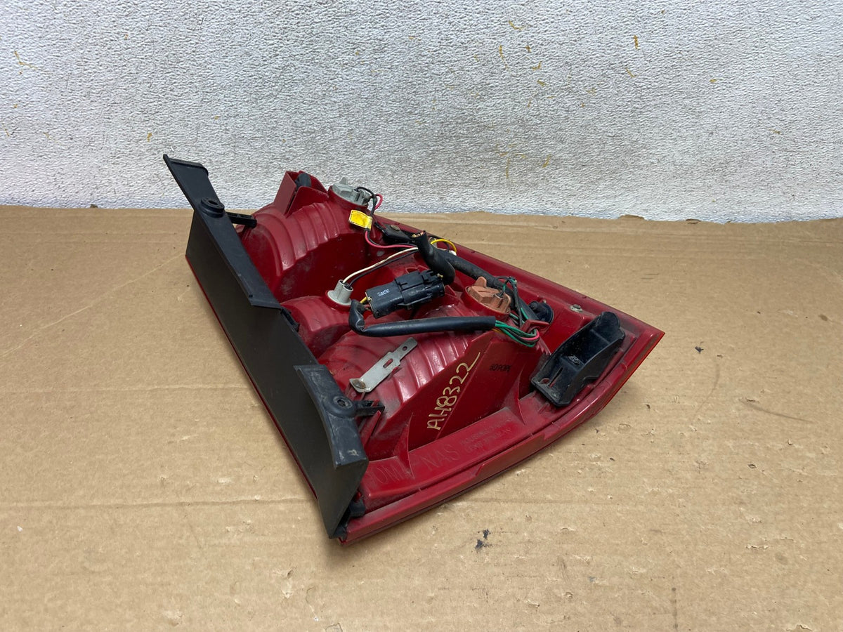 2005 to 2008 Kia Sportage Left Driver Side LH Side Tail Light AH8322 LK5