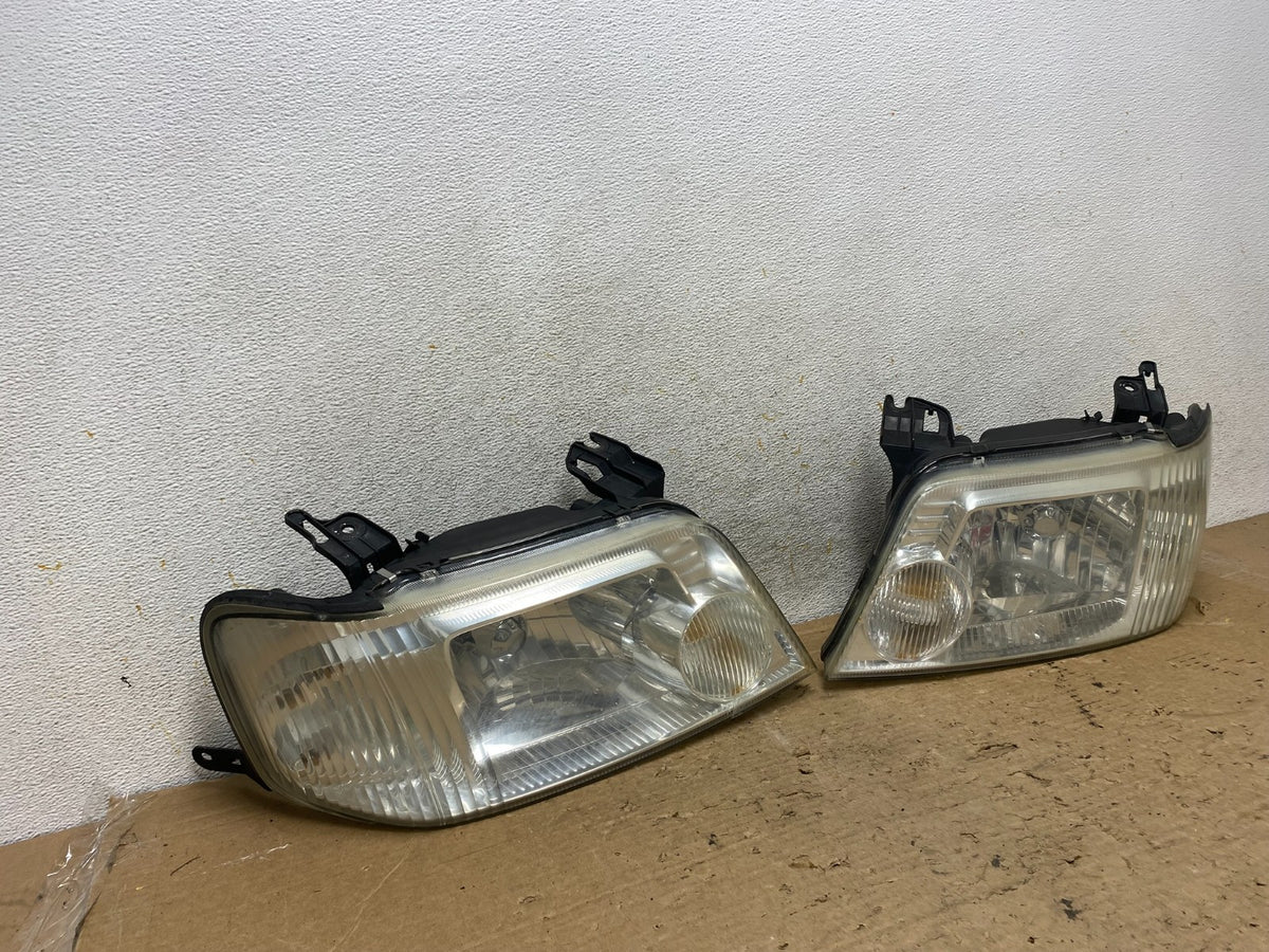 2005 to 2007 Mercury Mariner Left+Right Side Halogen Headlights AH9268 DW1