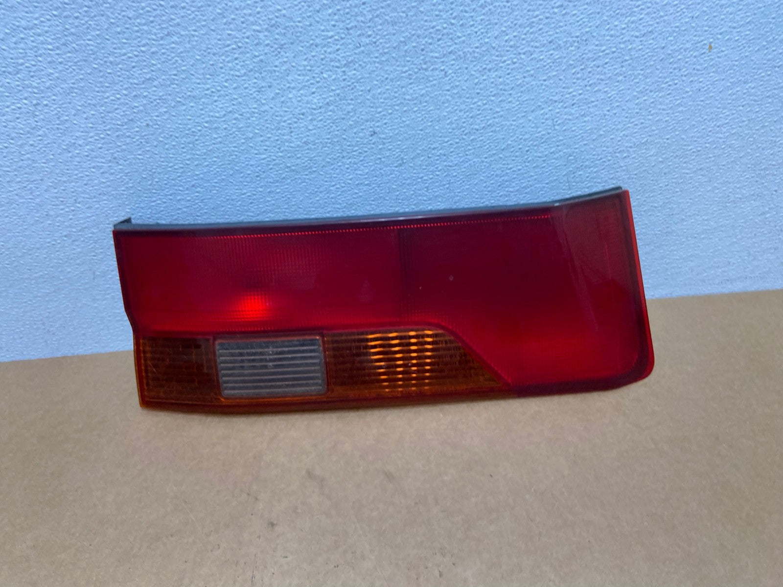 1999 2000 2001 Honda Odyssey Left Driver LH Tail Light Inner Oem AC1711 LK0