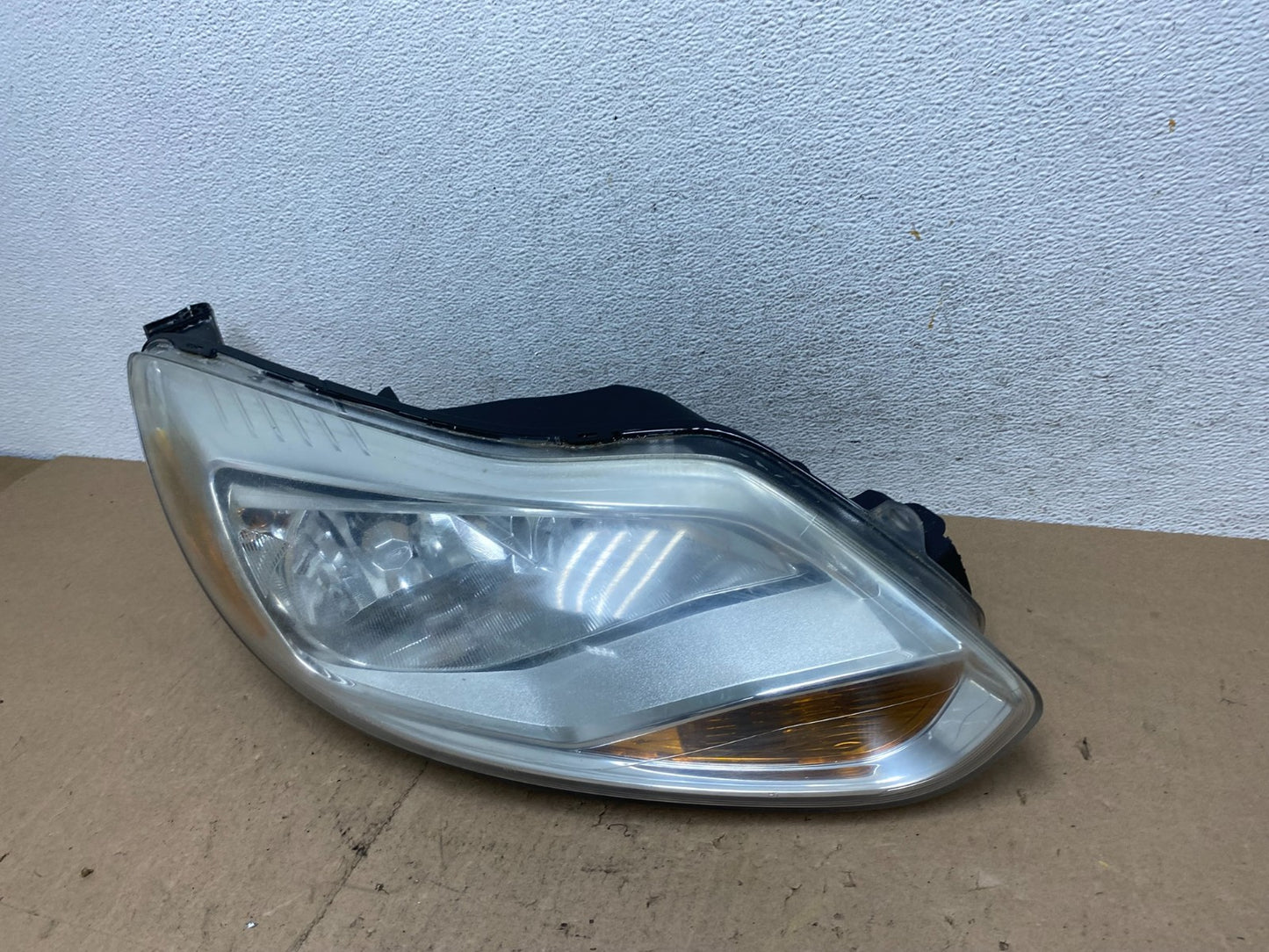 2012 2013 2014 Ford Focus Right Passenger Rh Side Headlight AE6897 DW1