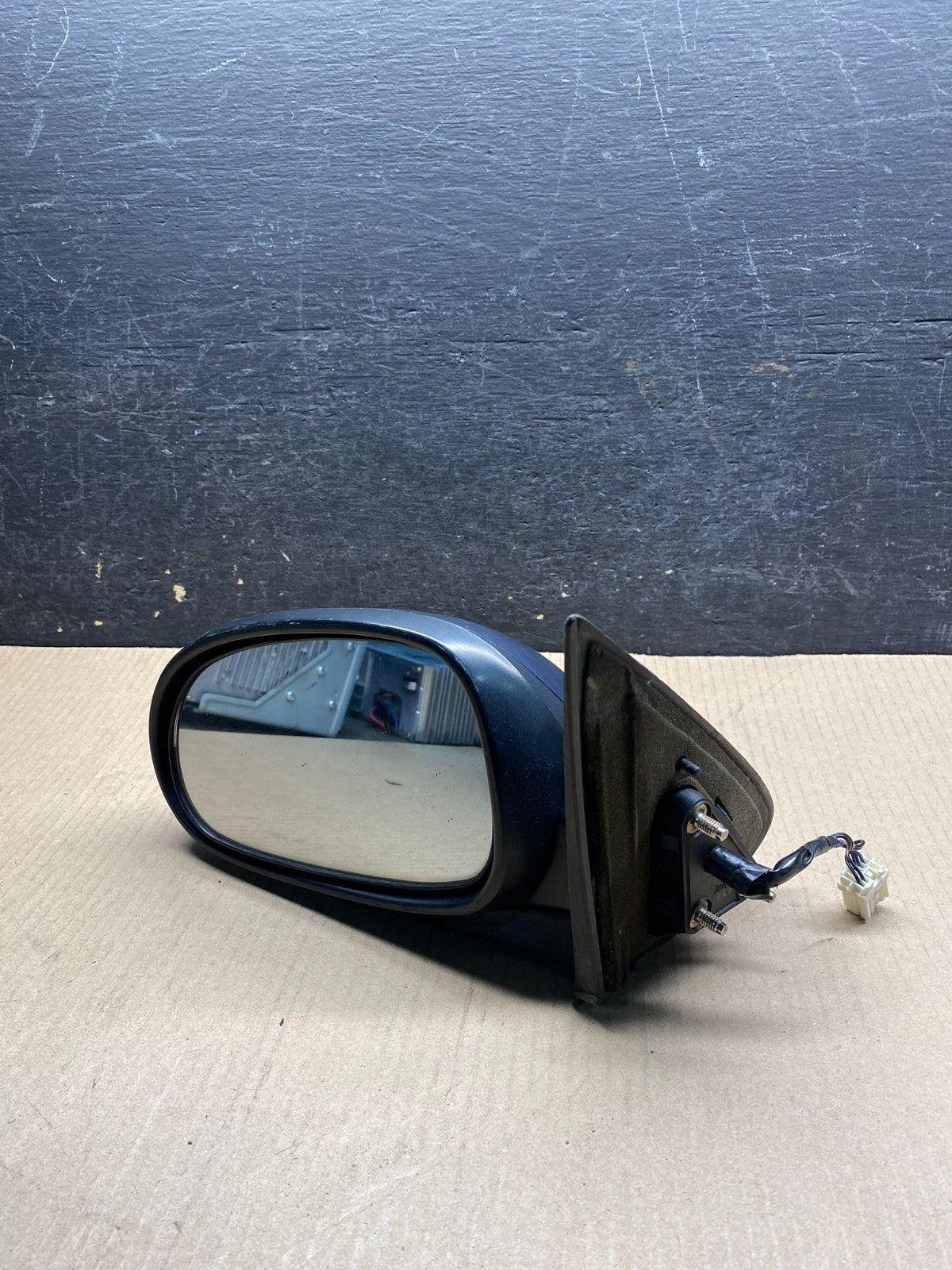 2000 - 2004 Infiniti i30 i35 Front Left Driver LH View Door Mirror AI7114 DG11