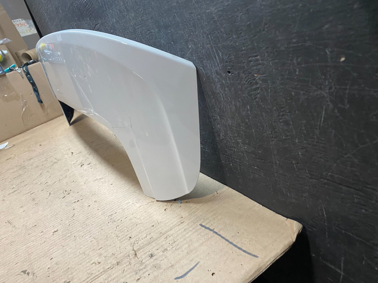 2012 to 2017 Ford Focus SE 4DR Hatchback Trunk Lid Spoiler Wing OEM i3535 DG11