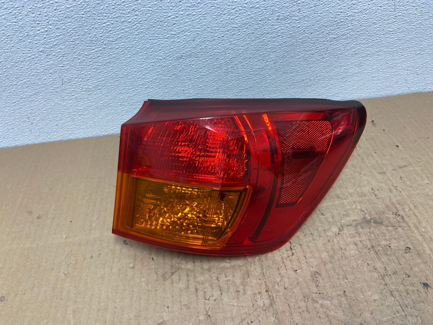 2006-2008 Lexus IS250 Right Passenger Rh Side Outer Tail Light OEM AB8398 LK0