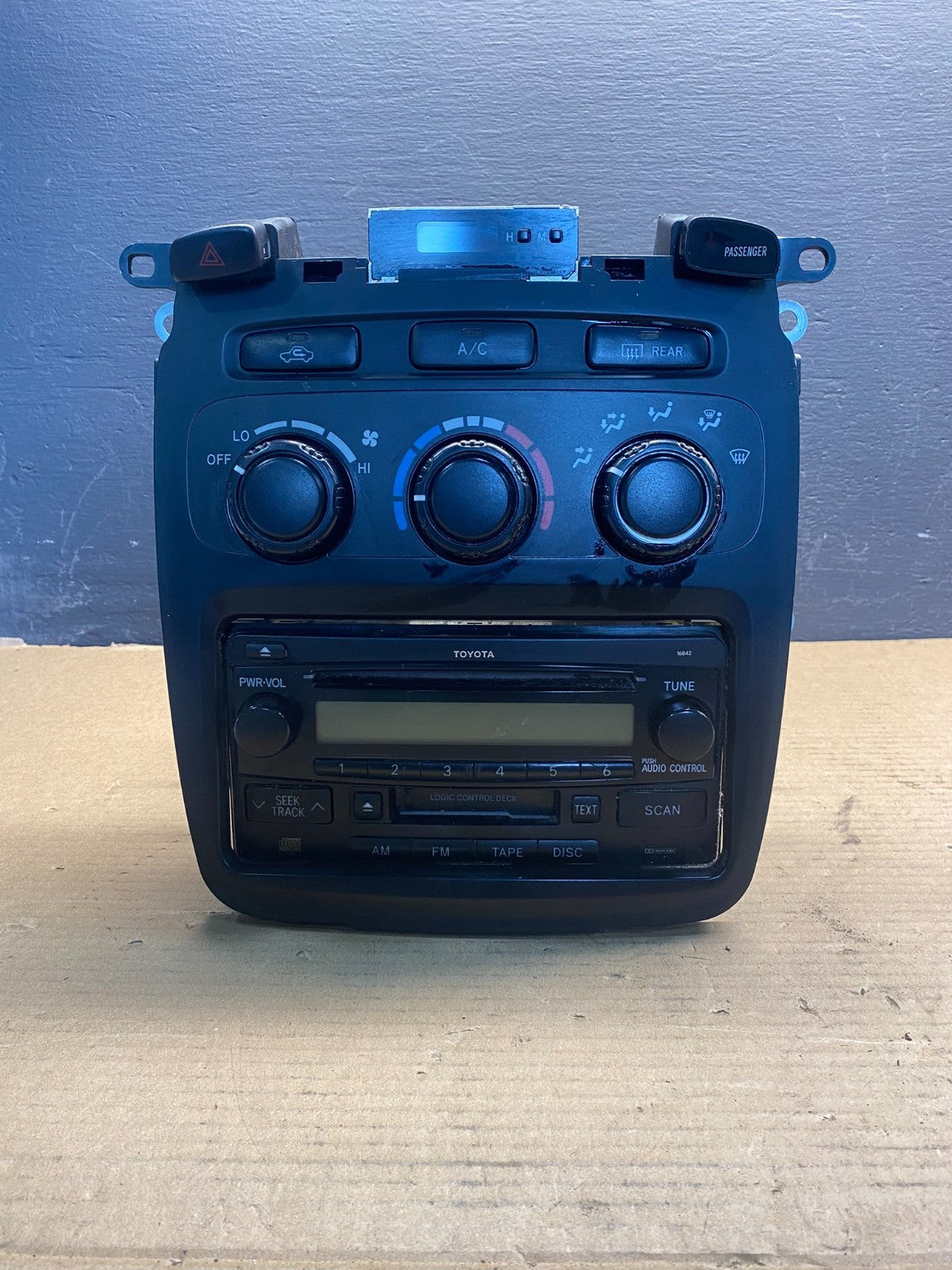 2001 to 2007 Toyota Highlander Climate Control Heater Radio Bezel AC6857 DG0