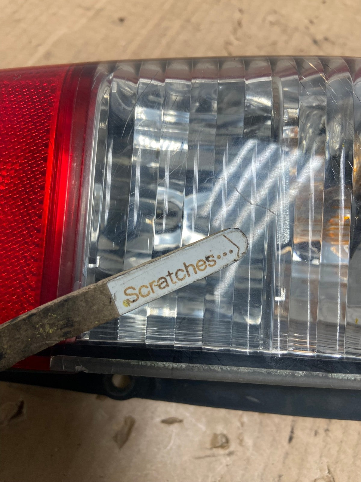 2002 2003 2004 Nissan Xterra Right Passenger RH Side Tail Light AI5525 LK3