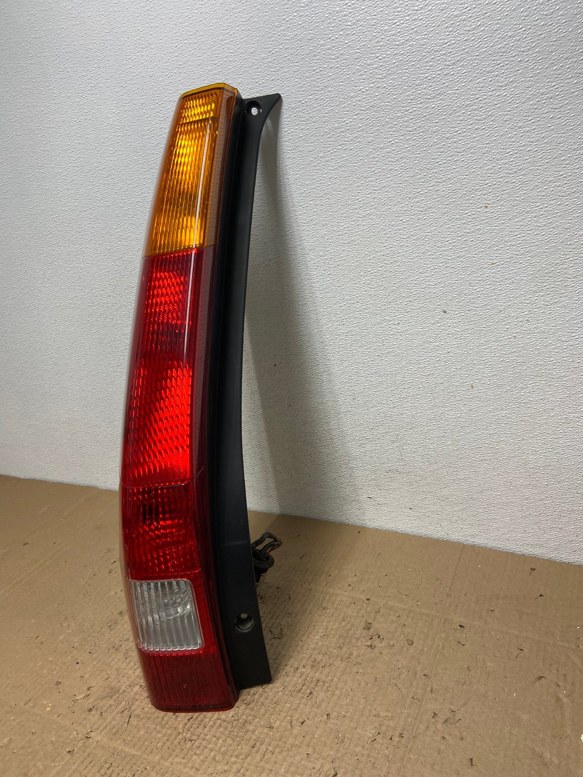 2002 2003 2004 Honda Crv Cr-v Left Driver Lh Side Tail Light Oem AC4100 LK1