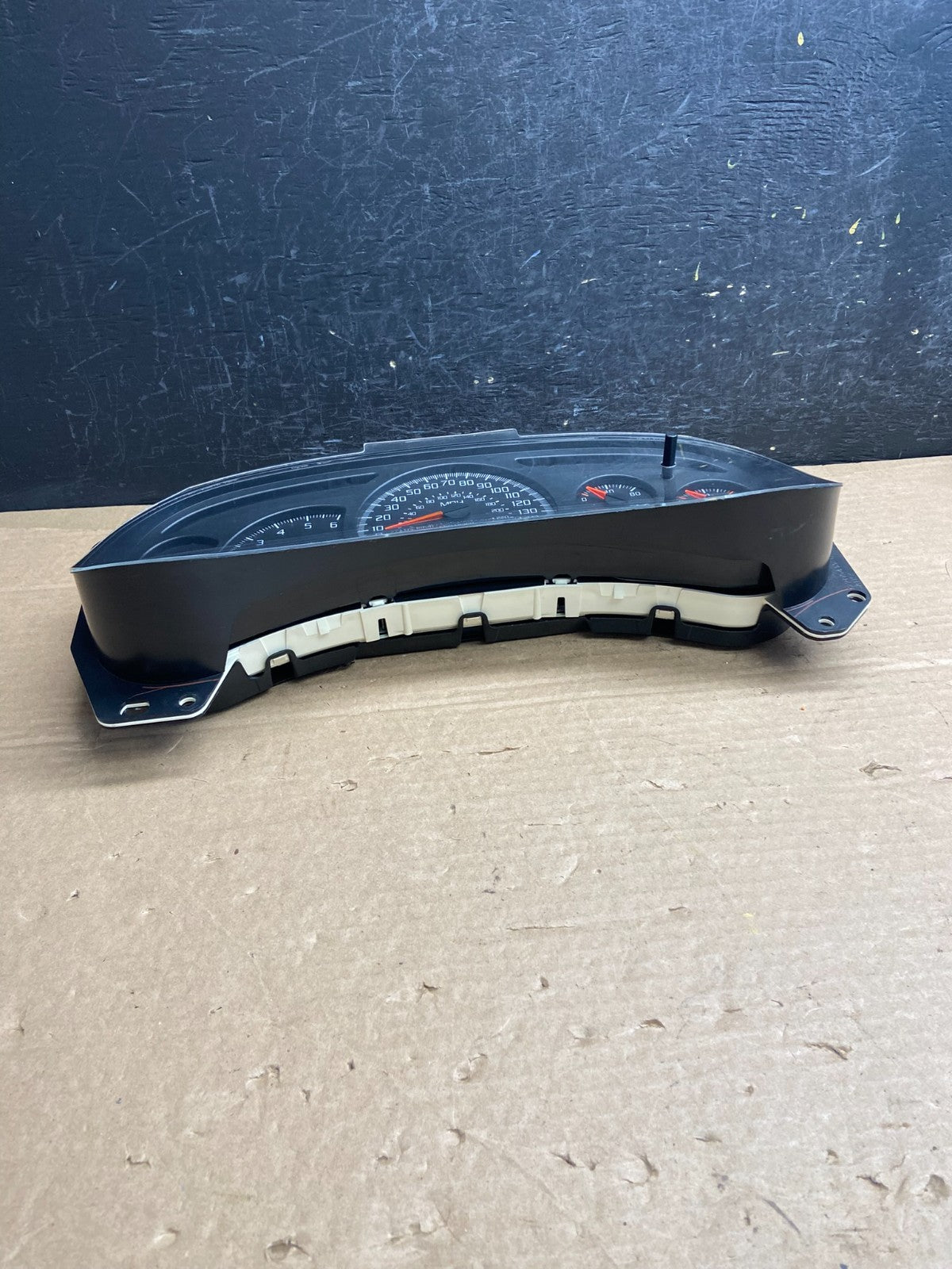2003 to 2006 Chevrolet Silverado Speedometer Instrument Cluster AF25425