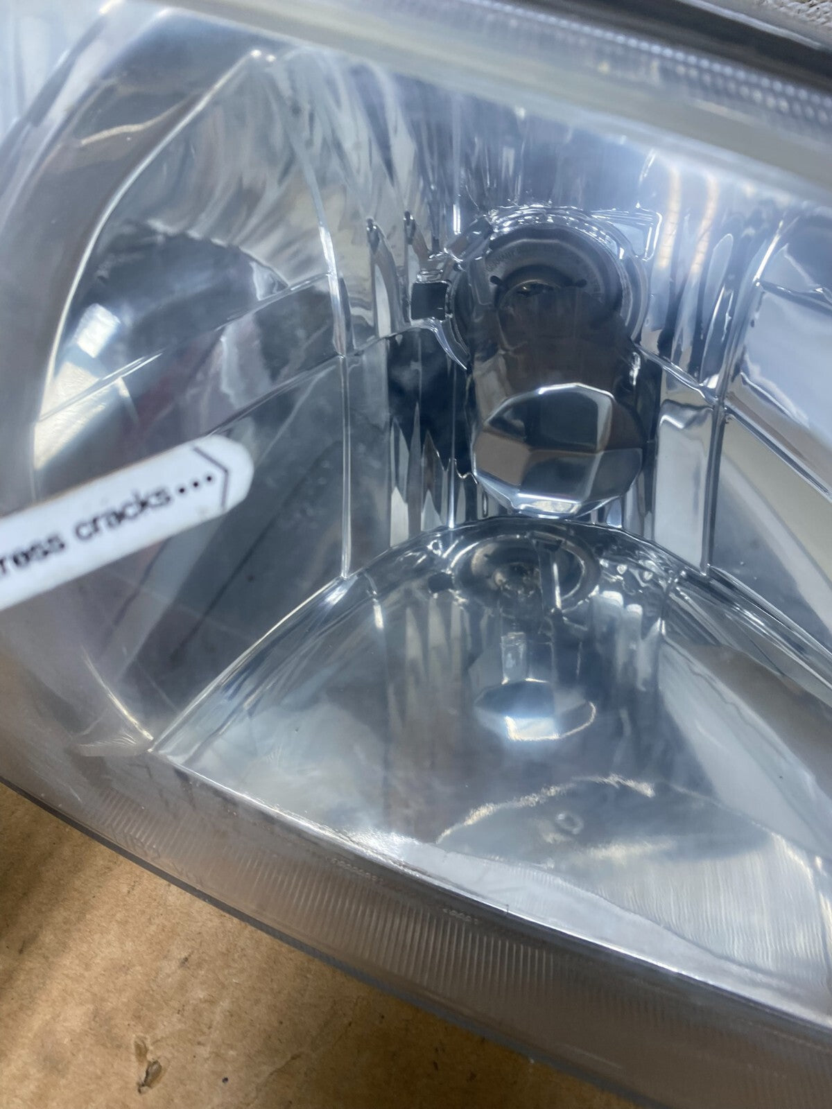 2001 2002 2003 Toyota Sienna Right Passenger Rh Side Headlight Halogen I06065