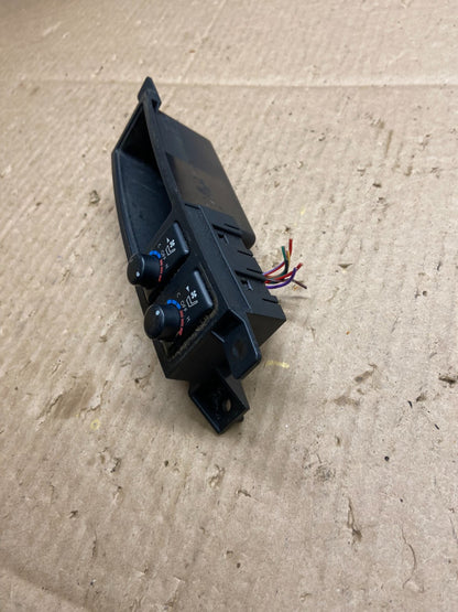 2006-2009 Infiniti M35 M45 Seat Heated Climate Switches  Y5299  DG2