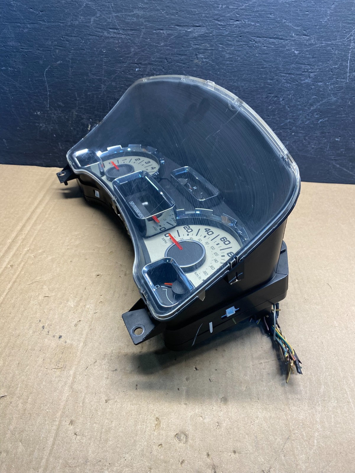 2007 2008 Ford Expedition Speedometer Cluster Gauge AE7561 DW2