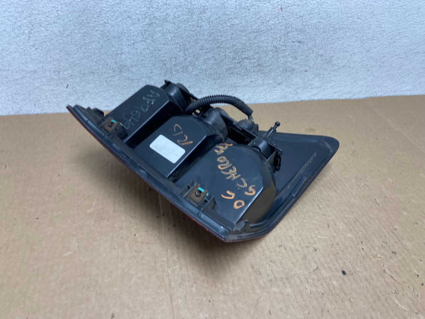 2005 - 2006 Jeep Grand Cherokee Right Passenger Rh Side Tail Light AF9649 DW6