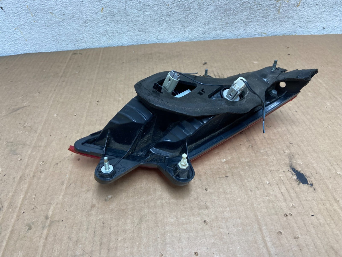 2010 - 2014 Subaru Outback Right Passenger RH Inner Tail Light AI8474 LK5