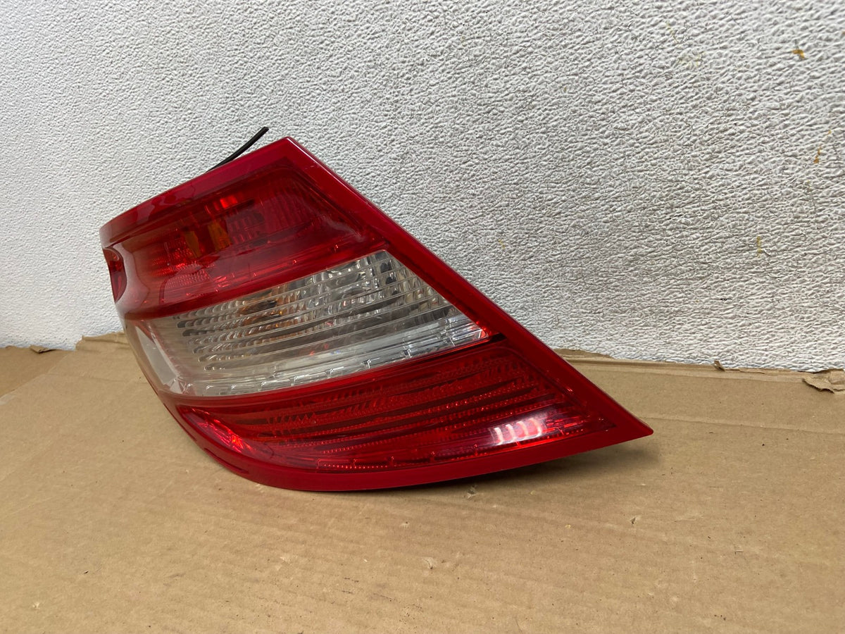2008 2009 2010 2011 Mercedes C-Class Left Driver Side Tail Light AG9172 LK2